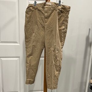 Old Navy Women’s Khaki Pixie size 18 regular